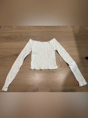 Brandy Melville white long sleeve cropped ribbed top